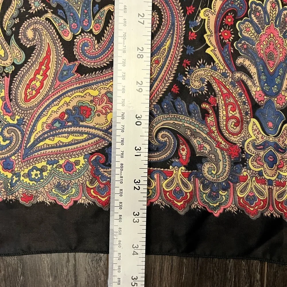Beautiful vintage Women’s Sunkyung Sa bird Paisley Vtg SILK Scarf